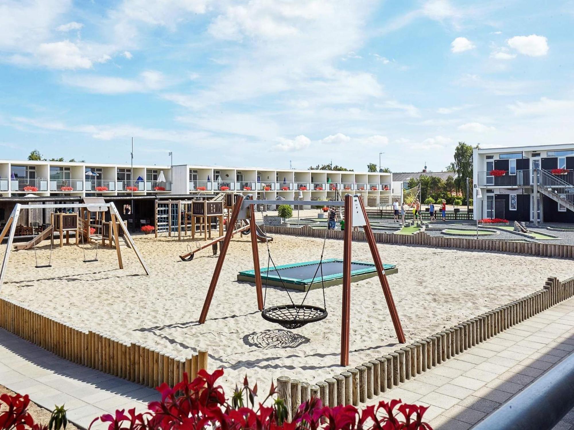 6 Person Holiday Home On A Holiday Park In Glesborg Εξωτερικό φωτογραφία
